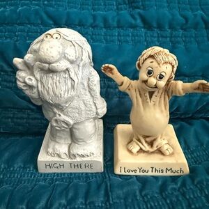 Charming Vintage “High There” n “I Love you this Much” White/Cream Figurine Set